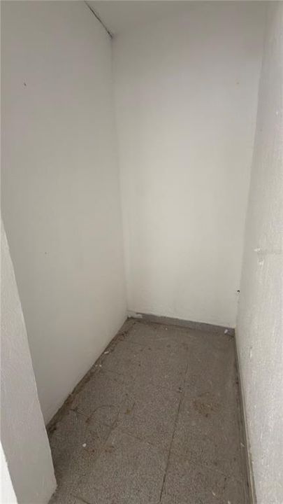 Под контрактом: $275,000 (5 спален, 3 ванн, 2119 Квадратных фут)