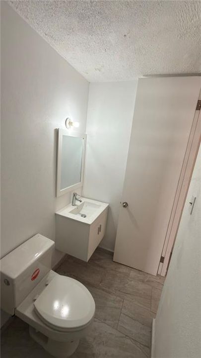 Под контрактом: $275,000 (5 спален, 3 ванн, 2119 Квадратных фут)