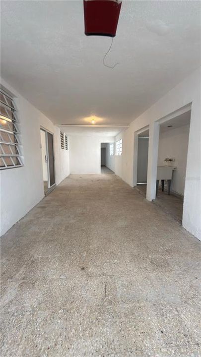 Под контрактом: $275,000 (5 спален, 3 ванн, 2119 Квадратных фут)