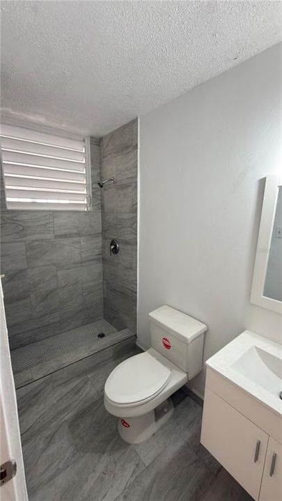 Под контрактом: $275,000 (5 спален, 3 ванн, 2119 Квадратных фут)