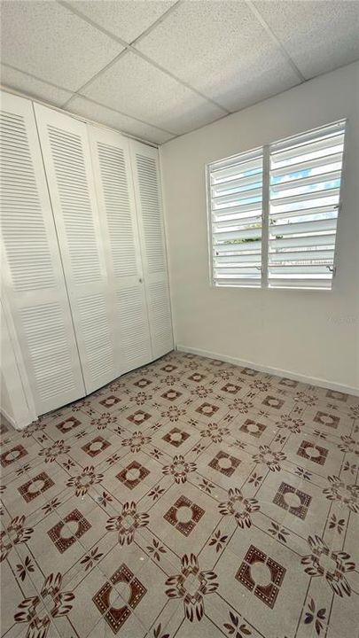 Под контрактом: $275,000 (5 спален, 3 ванн, 2119 Квадратных фут)