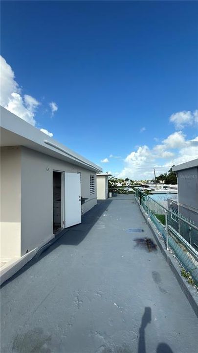 Под контрактом: $275,000 (5 спален, 3 ванн, 2119 Квадратных фут)