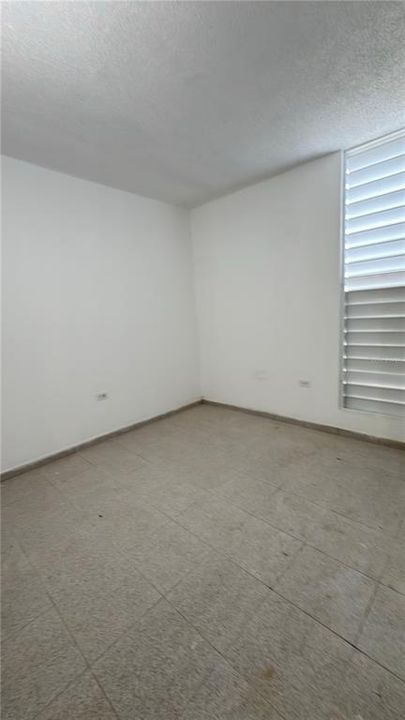 Под контрактом: $275,000 (5 спален, 3 ванн, 2119 Квадратных фут)