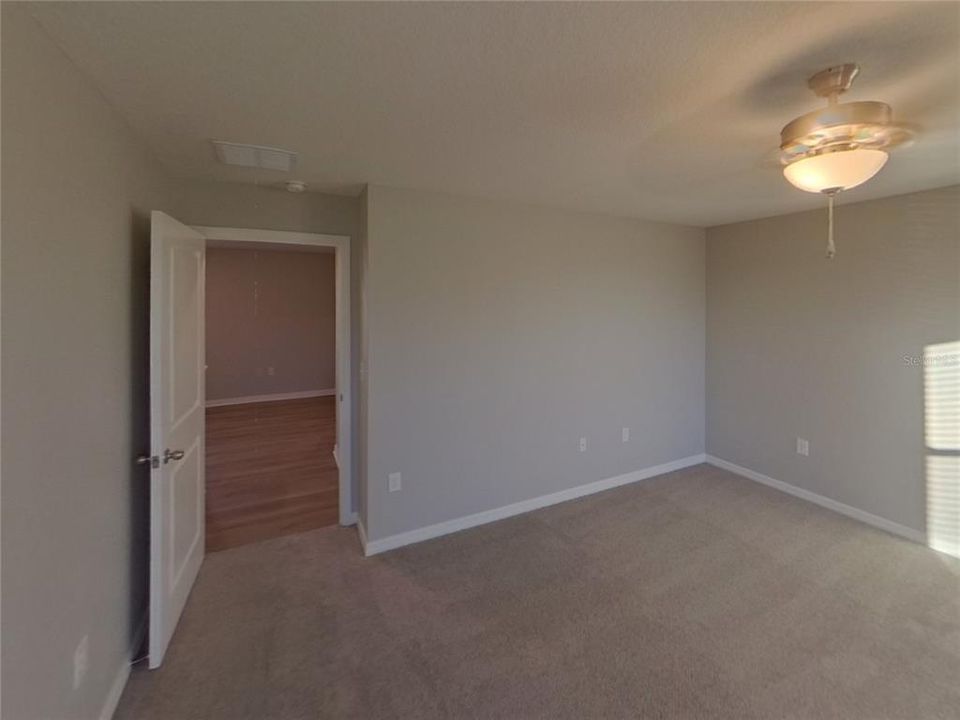 For Rent: $2,289 (4 beds, 2 baths, 2216 Square Feet)