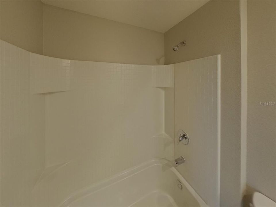 For Rent: $2,289 (4 beds, 2 baths, 2216 Square Feet)