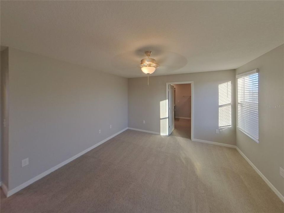 For Rent: $2,289 (4 beds, 2 baths, 2216 Square Feet)