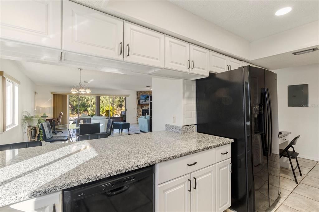 En Venta: $200,000 (2 camas, 2 baños, 2272 Pies cuadrados)