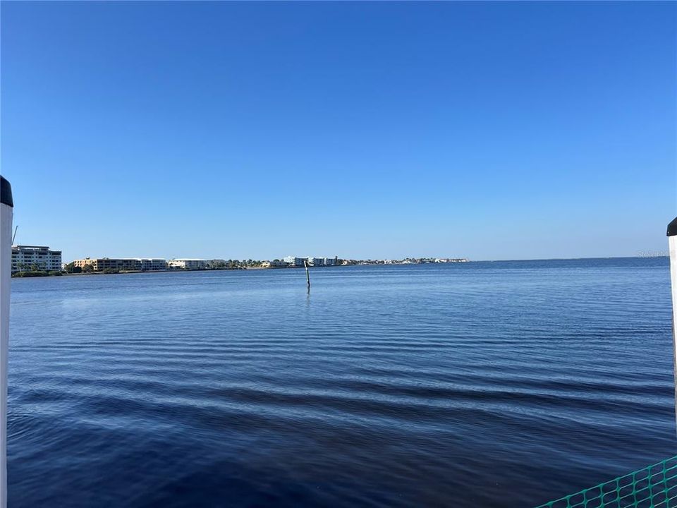 En Venta: $200,000 (2 camas, 2 baños, 2272 Pies cuadrados)