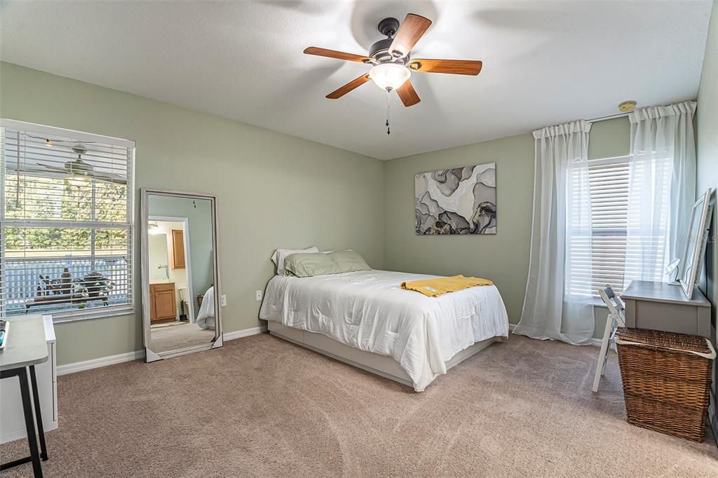 待售: $360,000 (4 贝兹, 2 浴室, 1484 平方英尺)