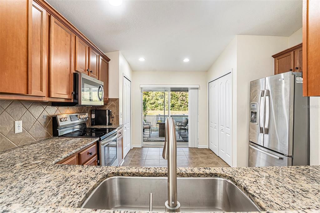 待售: $360,000 (4 贝兹, 2 浴室, 1484 平方英尺)