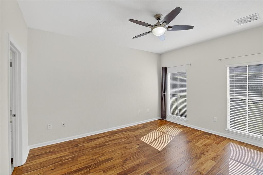 待售: $315,000 (3 贝兹, 2 浴室, 1855 平方英尺)