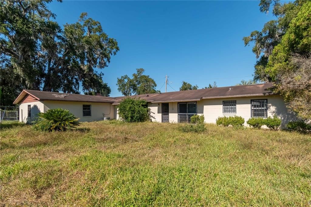 For Sale: $165,000 (4 beds, 2 baths, 2478 Square Feet)