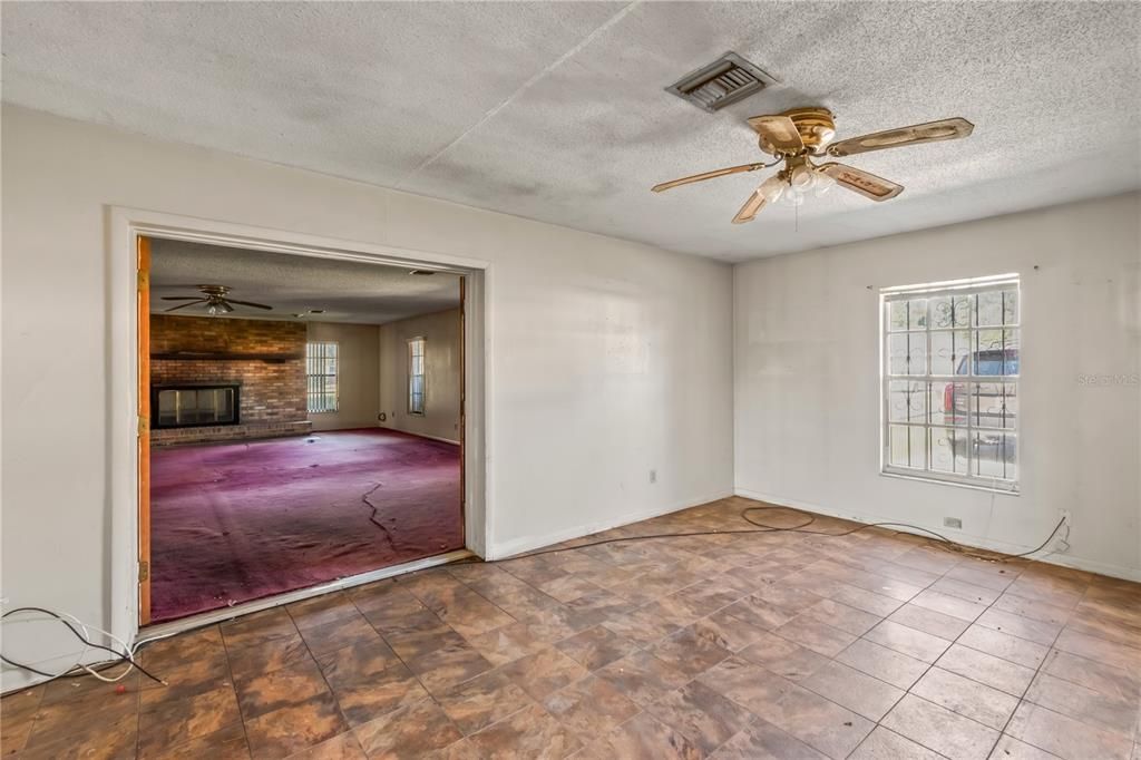 For Sale: $165,000 (4 beds, 2 baths, 2478 Square Feet)