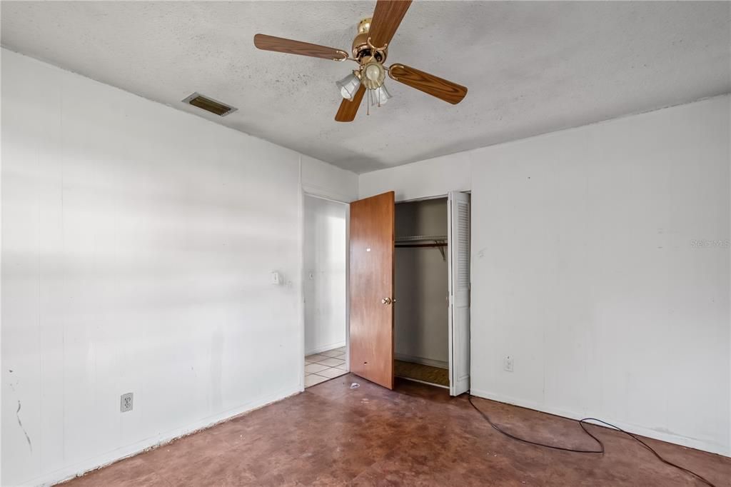 For Sale: $165,000 (4 beds, 2 baths, 2478 Square Feet)