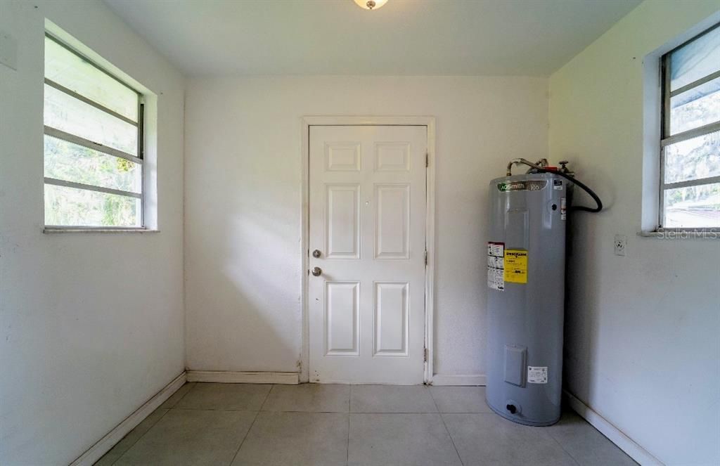 出租: $2,250 (3 贝兹, 2 浴室, 1150 平方英尺)