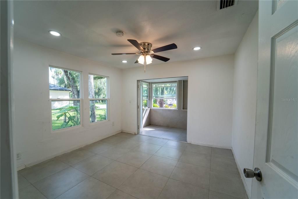 出租: $2,250 (3 贝兹, 2 浴室, 1150 平方英尺)