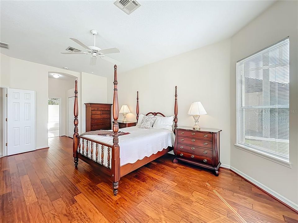 For Sale: $685,000 (4 beds, 3 baths, 2667 Square Feet)