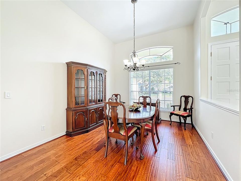 For Sale: $685,000 (4 beds, 3 baths, 2667 Square Feet)