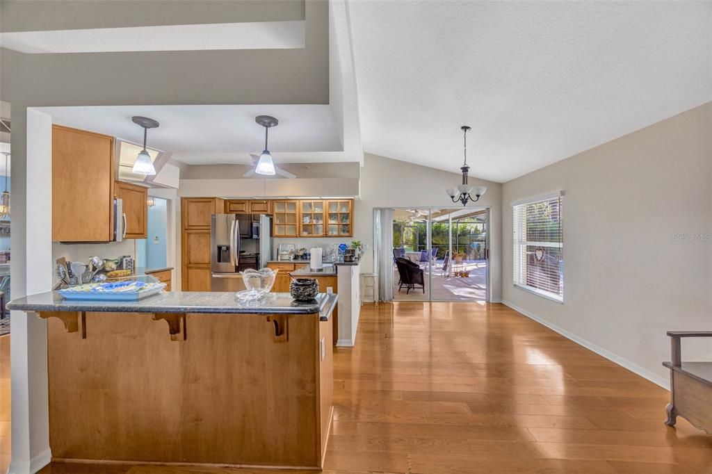 En Venta: $750,000 (4 camas, 2 baños, 2769 Pies cuadrados)