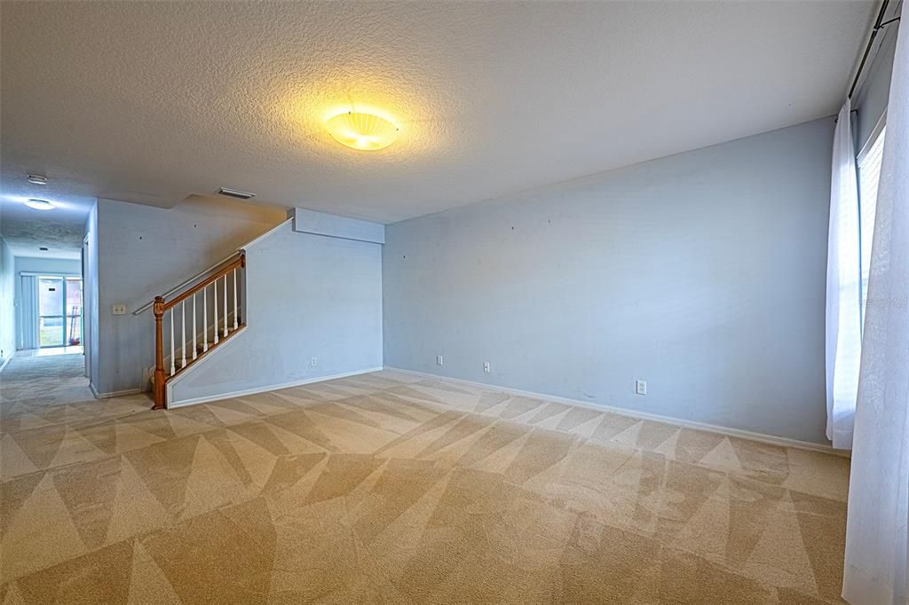 待售: $262,000 (2 贝兹, 2 浴室, 1538 平方英尺)