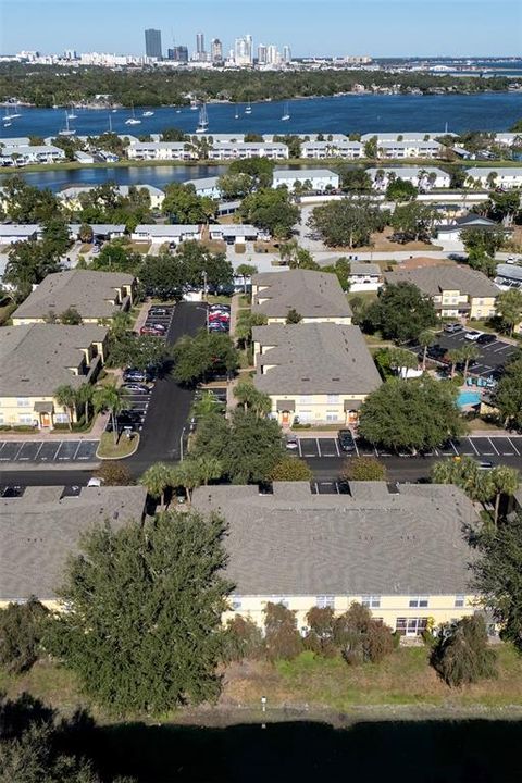 待售: $262,000 (2 贝兹, 2 浴室, 1538 平方英尺)