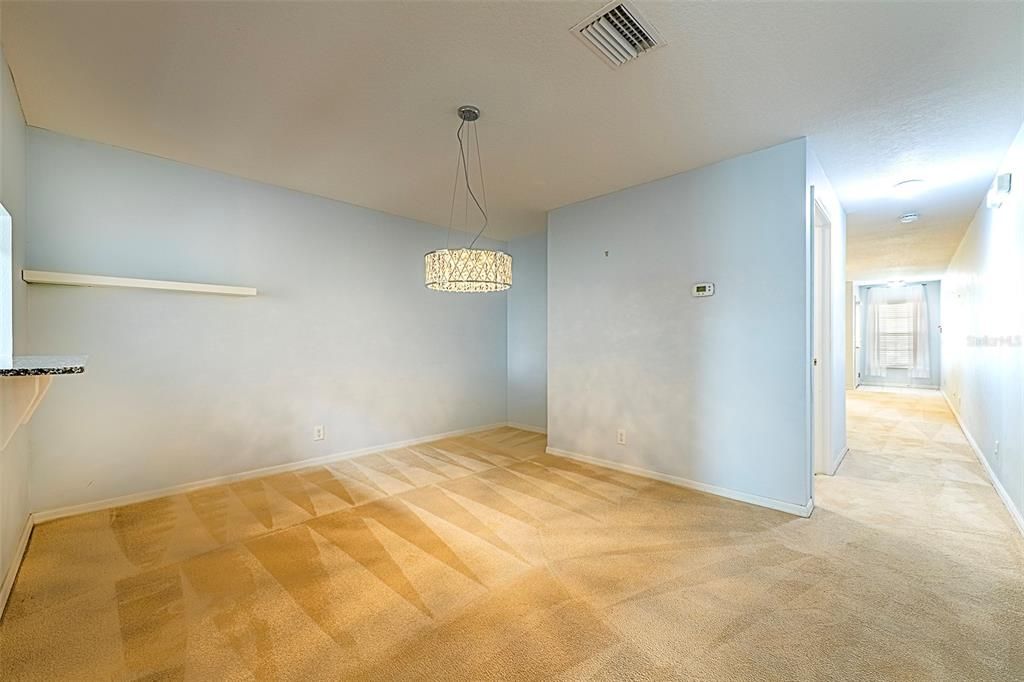 待售: $262,000 (2 贝兹, 2 浴室, 1538 平方英尺)