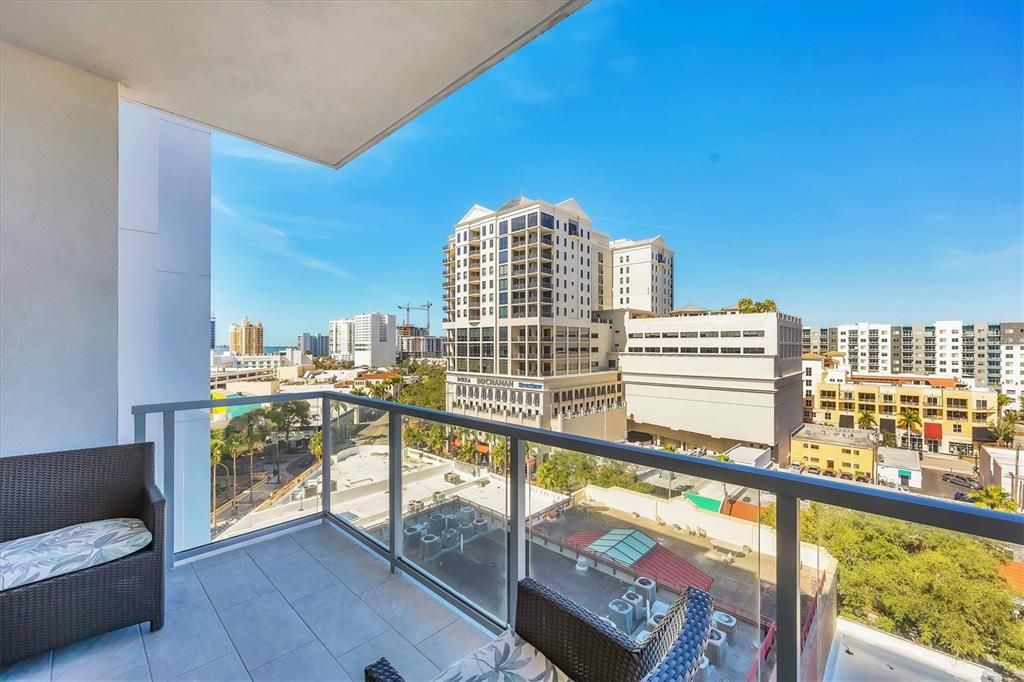 For Sale: $1,295,000 (2 beds, 2 baths, 1585 Square Feet)