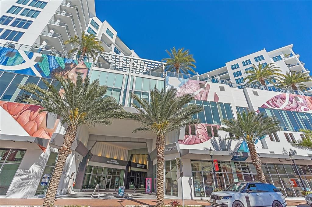 For Sale: $1,295,000 (2 beds, 2 baths, 1585 Square Feet)