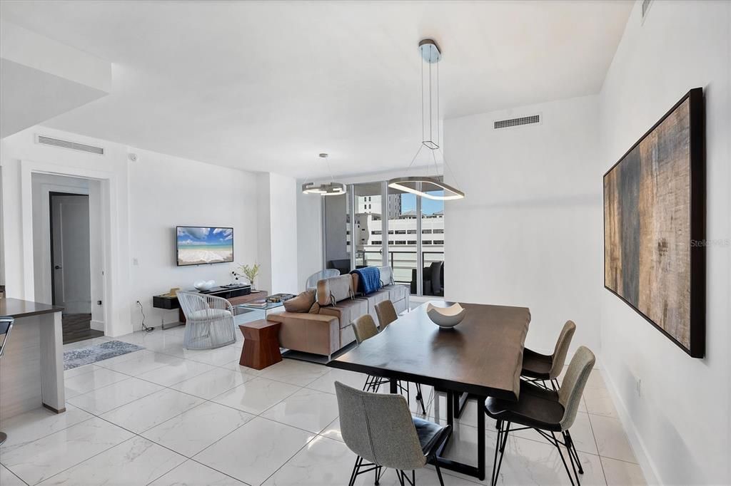 For Sale: $1,295,000 (2 beds, 2 baths, 1585 Square Feet)