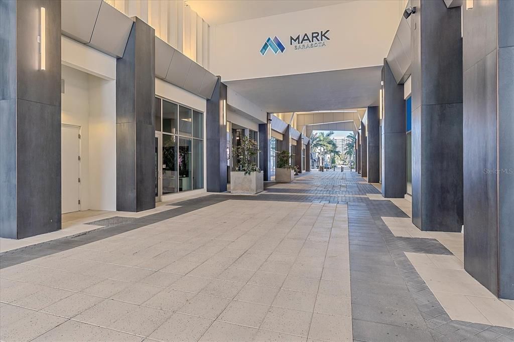 For Sale: $1,295,000 (2 beds, 2 baths, 1585 Square Feet)