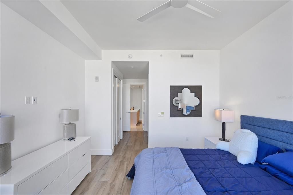 For Sale: $1,295,000 (2 beds, 2 baths, 1585 Square Feet)