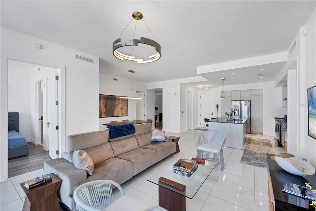 For Sale: $1,295,000 (2 beds, 2 baths, 1585 Square Feet)