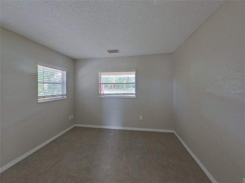 合同活跃: $1,779 (2 贝兹, 2 浴室, 1232 平方英尺)