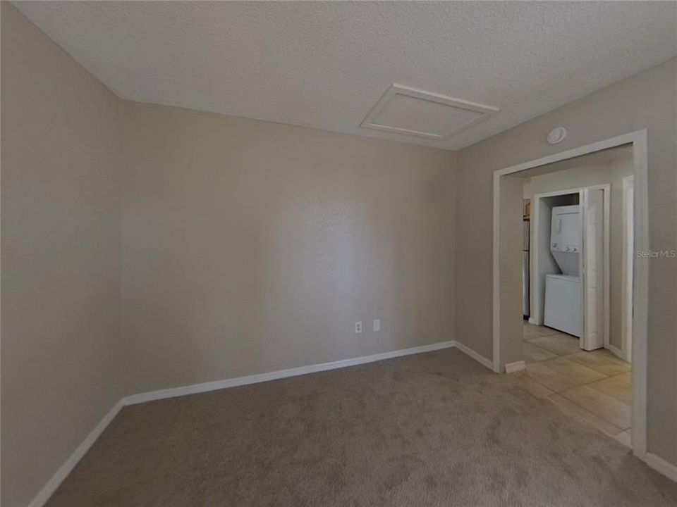 合同活跃: $1,779 (2 贝兹, 2 浴室, 1232 平方英尺)