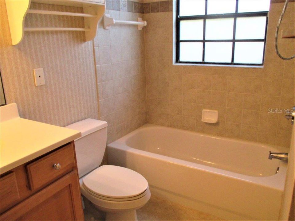 出租: $1,675 (1 贝兹, 1 浴室, 715 平方英尺)