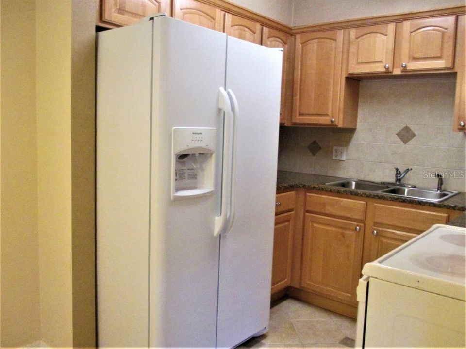 出租: $1,675 (1 贝兹, 1 浴室, 715 平方英尺)