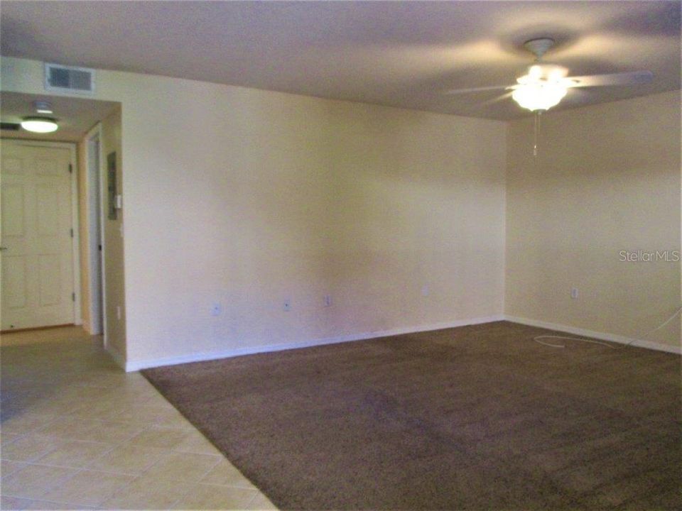 出租: $1,675 (1 贝兹, 1 浴室, 715 平方英尺)