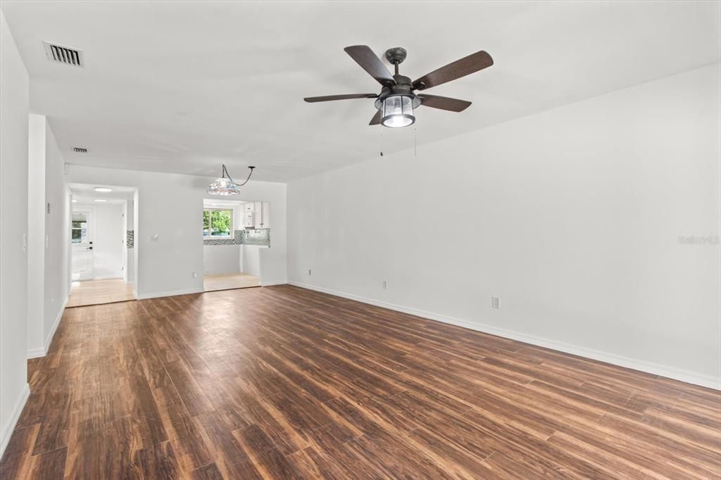 En Venta: $430,000 (2 camas, 2 baños, 1254 Pies cuadrados)