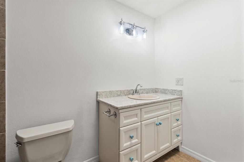 En Venta: $430,000 (2 camas, 2 baños, 1254 Pies cuadrados)