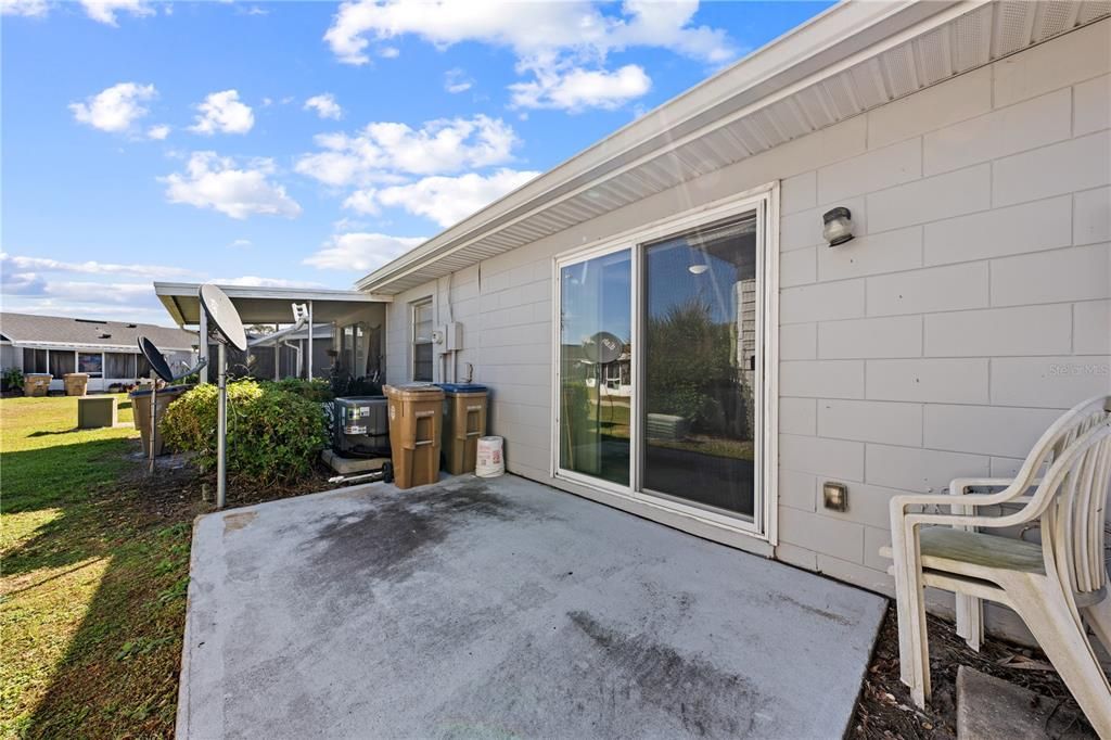 Active With Contract: $155,000 (1 beds, 1 baths, 595 Square Feet)