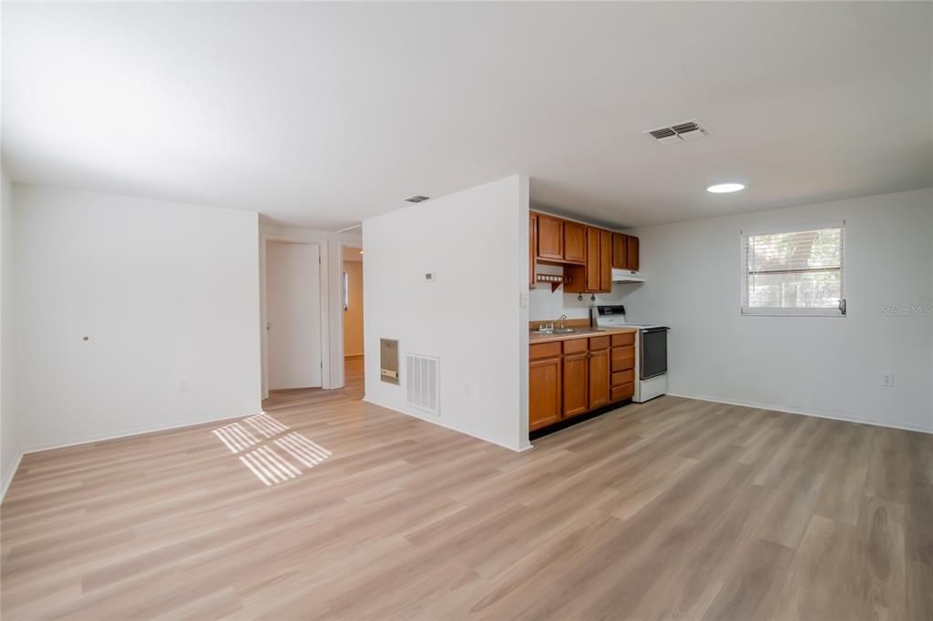 En Venta: $240,000 (2 camas, 1 baños, 672 Pies cuadrados)