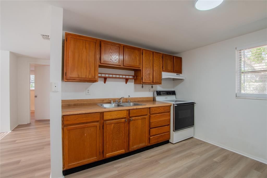 En Venta: $240,000 (2 camas, 1 baños, 672 Pies cuadrados)