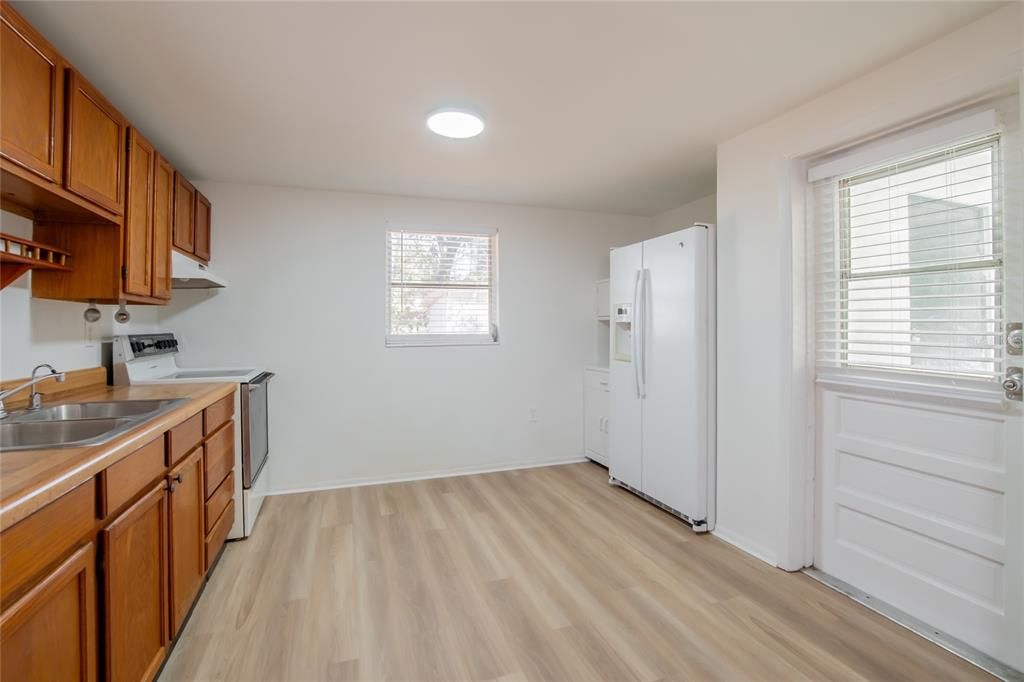 En Venta: $240,000 (2 camas, 1 baños, 672 Pies cuadrados)