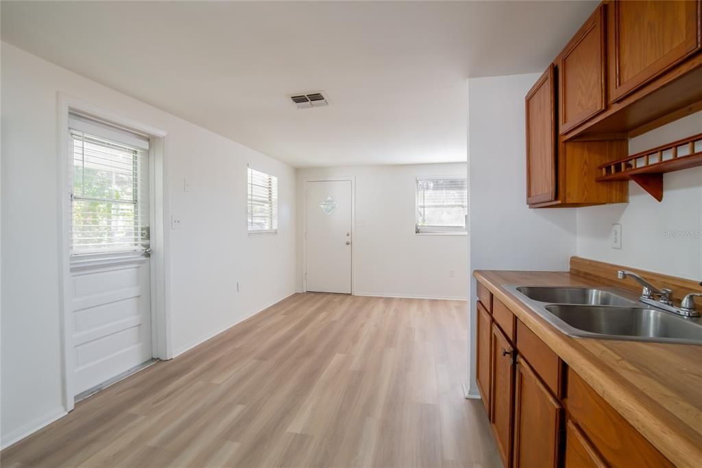 En Venta: $240,000 (2 camas, 1 baños, 672 Pies cuadrados)