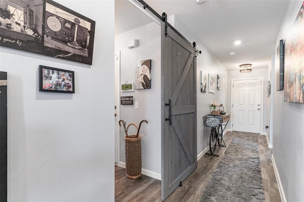 En Venta: $318,000 (4 camas, 2 baños, 1398 Pies cuadrados)