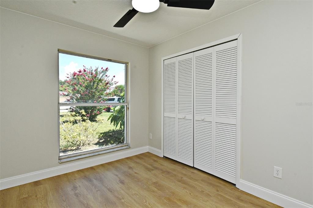 Active With Contract: $335,900 (3 beds, 2 baths, 1339 Square Feet)