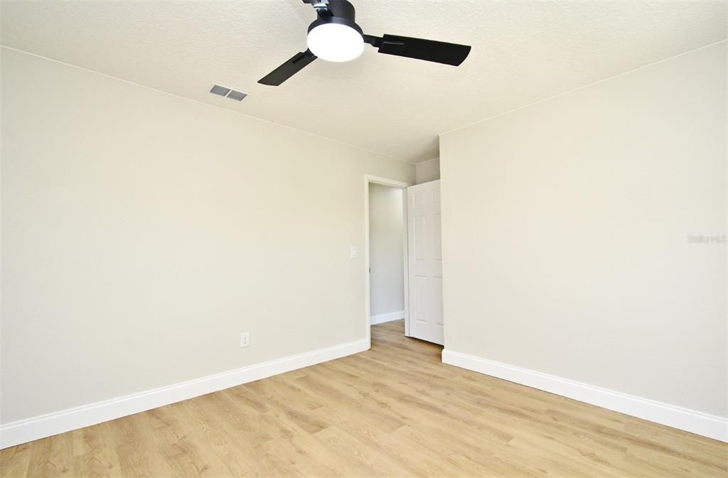 Active With Contract: $335,900 (3 beds, 2 baths, 1339 Square Feet)