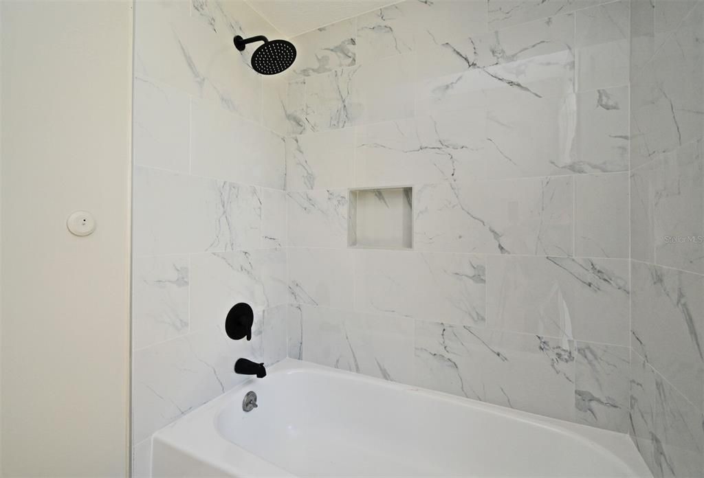 Active With Contract: $335,900 (3 beds, 2 baths, 1339 Square Feet)