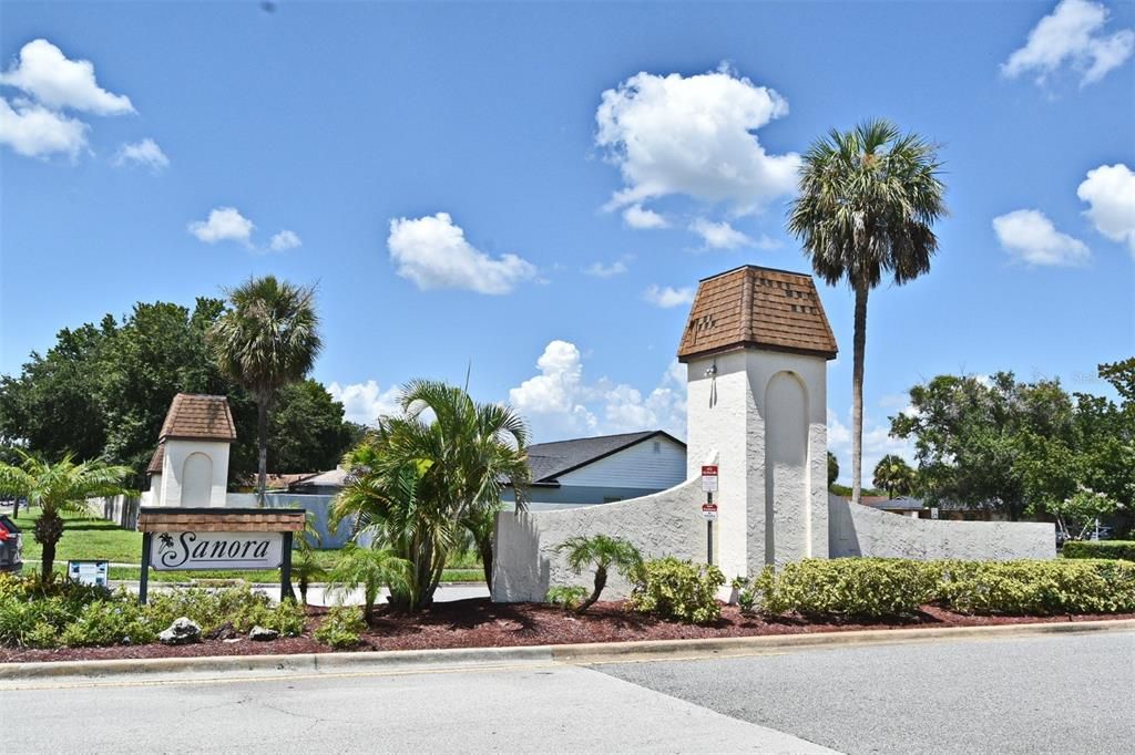 Active With Contract: $335,900 (3 beds, 2 baths, 1339 Square Feet)