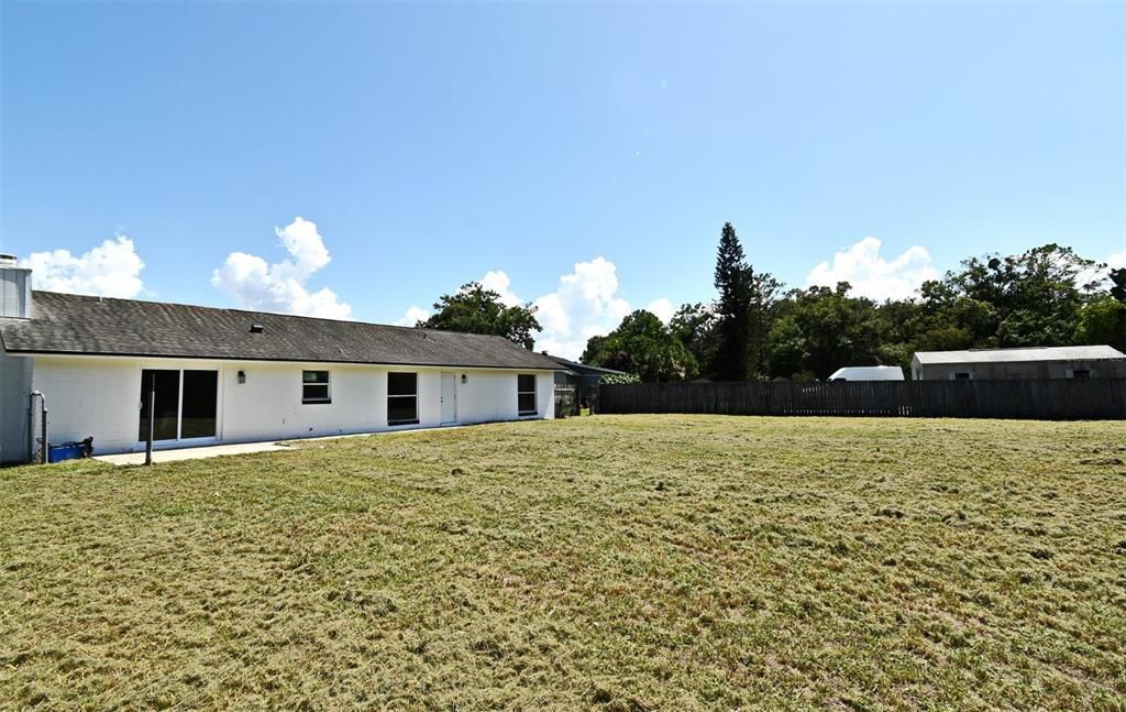 Active With Contract: $335,900 (3 beds, 2 baths, 1339 Square Feet)